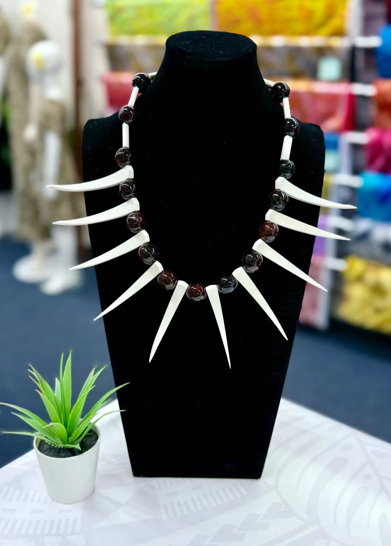 Ulanifo - White/Pu’a
