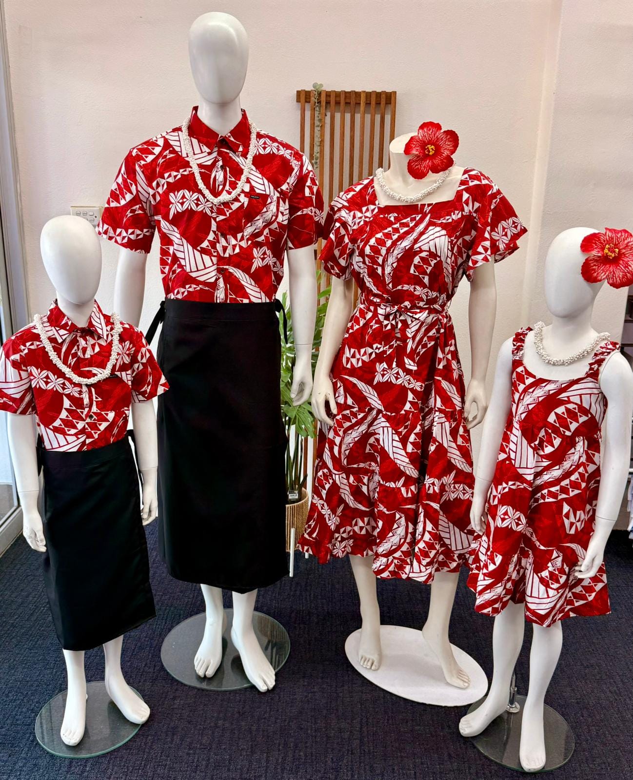 Red/White Family Set