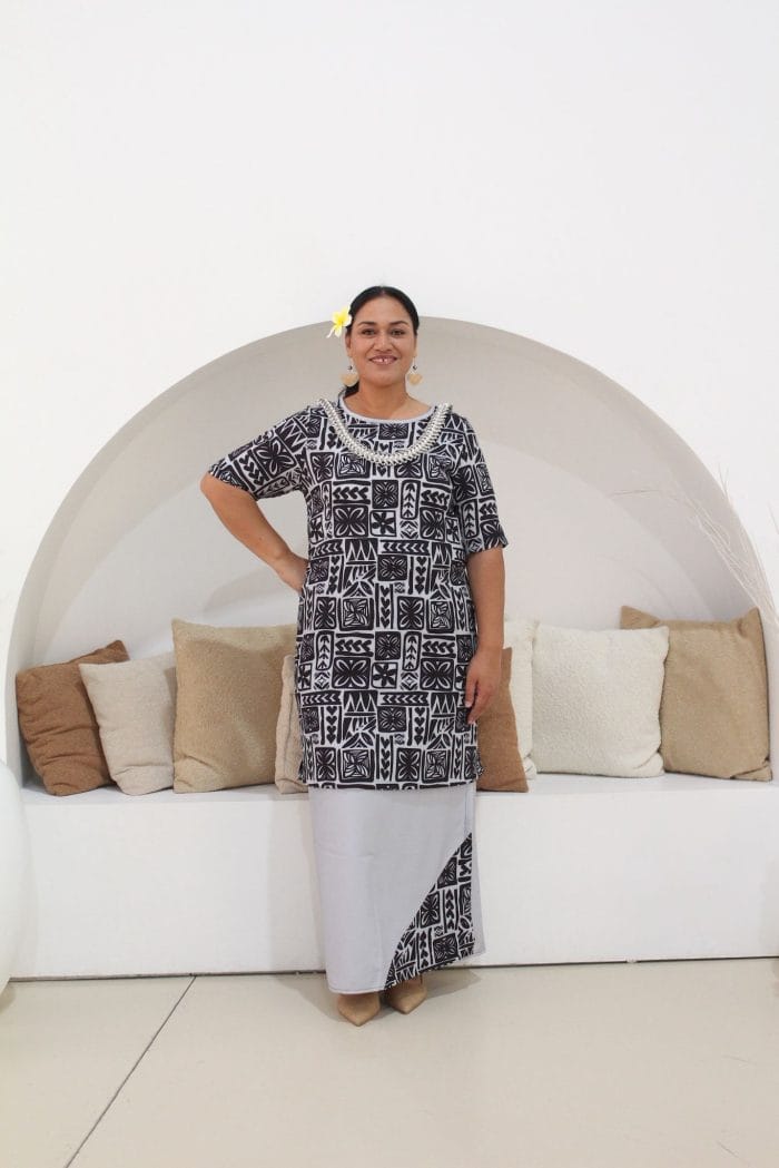 Black/Grey Ladies Puletasi