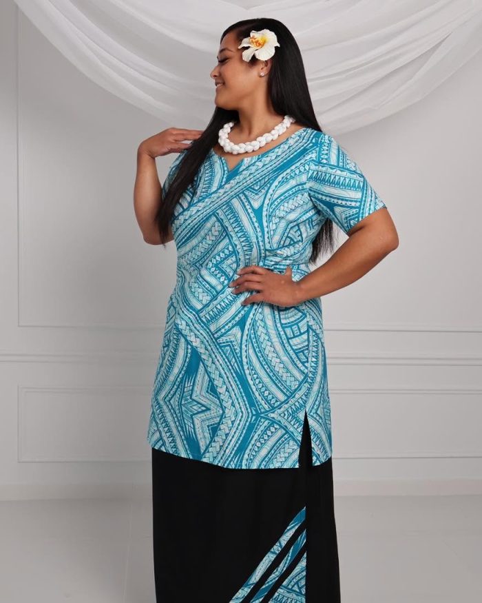 Light Blue Ladies Puletasi